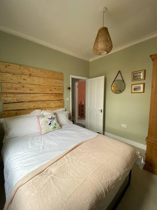 Sea Biscuit Cottage, Scarborough Exterior foto